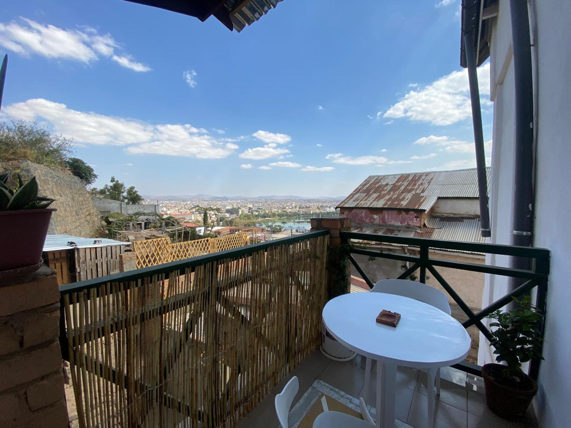 M'Serenity Guest House Antananarivo Exterior foto